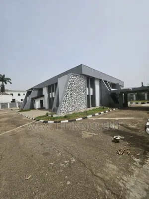 8bdrm Duplex in Asokoro for rent