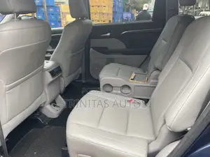 Toyota Highlander Limited 4dr SUV (3.5L 6cyl 6A) 2015 Blue