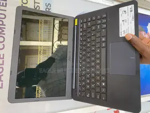 Laptop Asus C100PA 4GB Intel Celeron SSD 128GB