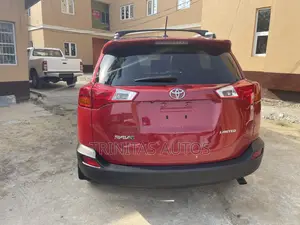 Toyota RAV4 Limited 4dr SUV (2.5L 4cyl 6A) 2014 Red