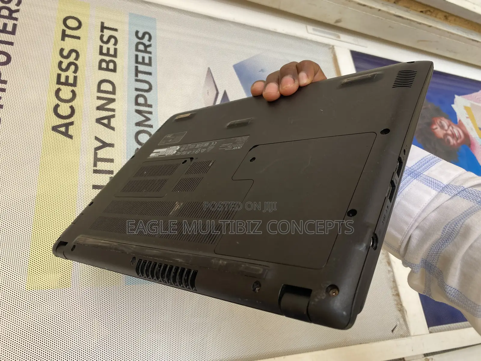 Laptop Dell Latitude 3310 6GB Intel Celeron SSD 60GB