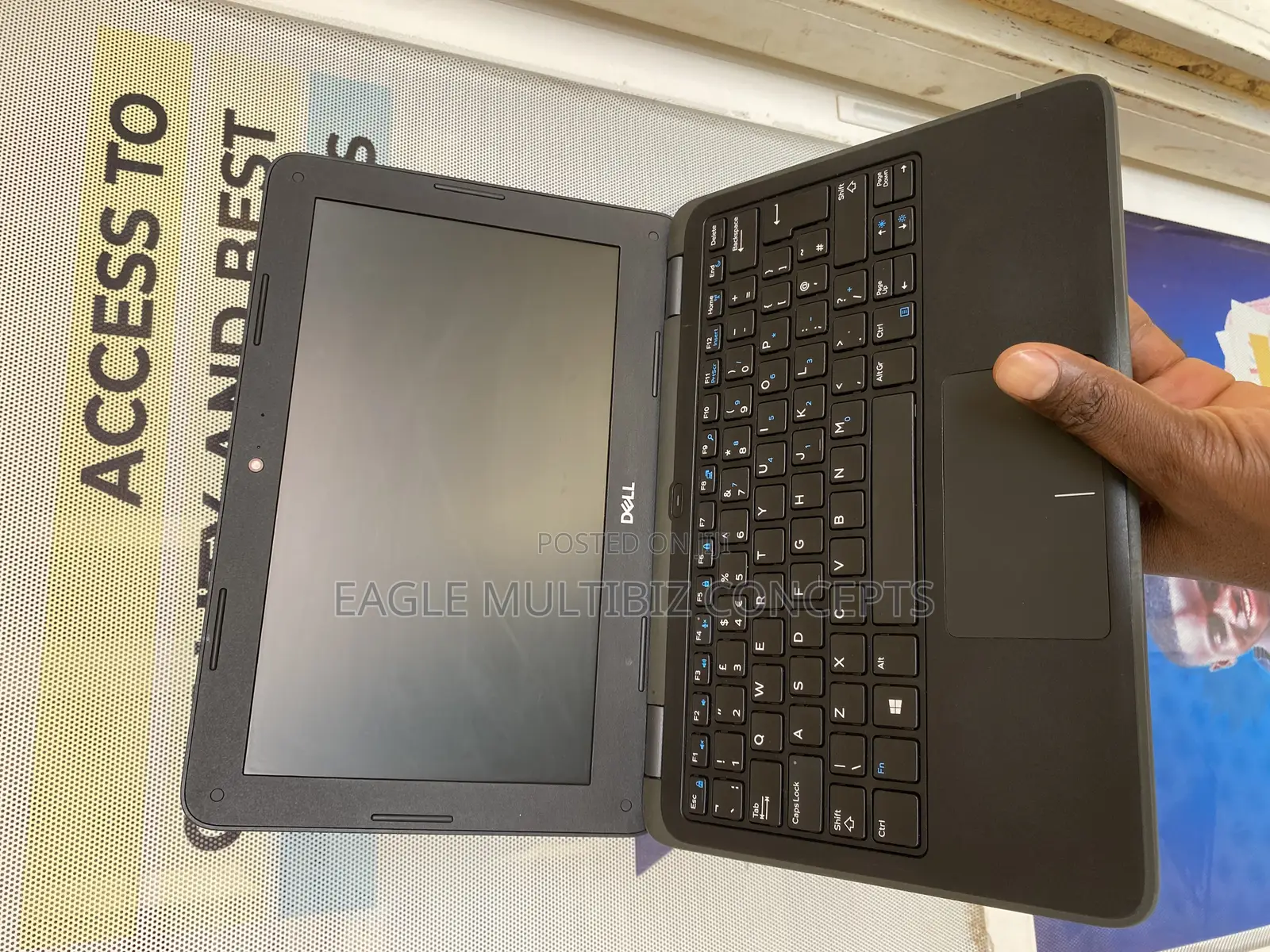 Laptop Dell Latitude 3310 6GB Intel Celeron SSD 60GB