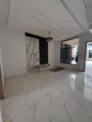 4bdrm Duplex in Ikota Lekki Lagos for rent