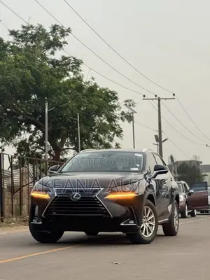 Lexus NX 300 FWD 2019 Black