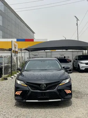 Toyota Camry XSE FWD (2.5L 4cyl 8AM) 2018 Black