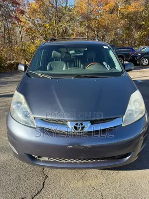 Toyota Sienna LE 2008 Gray
