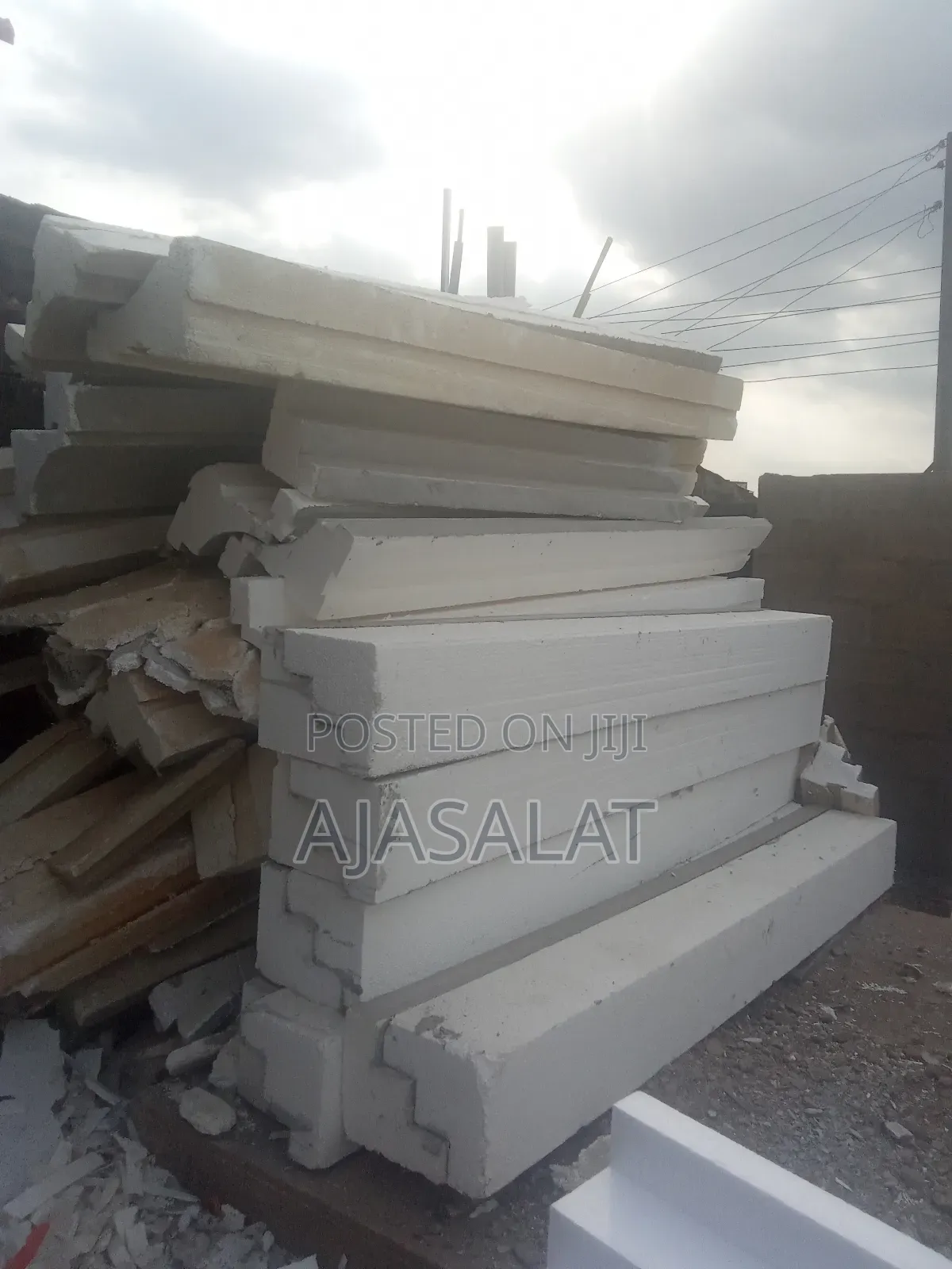 Polystyrene Bord and Parapet