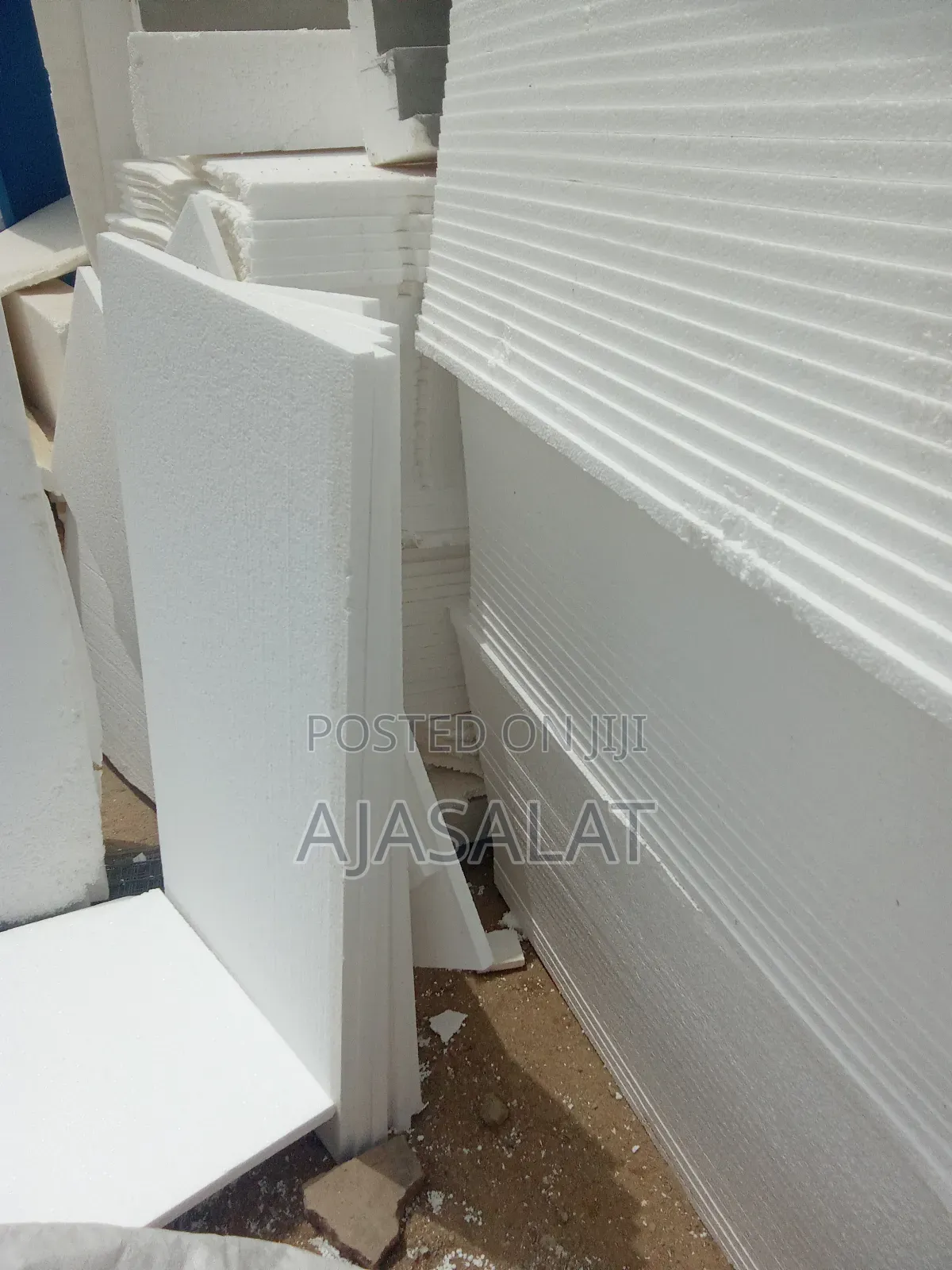 Polystyrene Bord and Parapet
