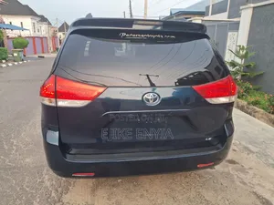 Toyota Sienna LE 7 Passenger 2012 Gray