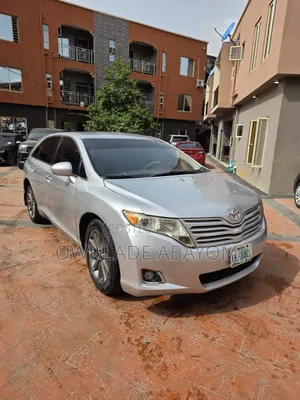 Toyota Venza LE 2011 Silver