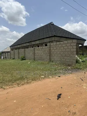 4bdrm Bungalow in Winners, Ado-Odo/Ota for sale