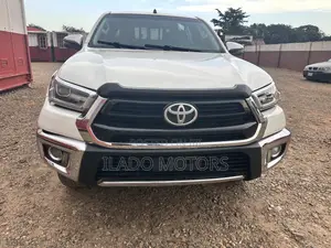 Toyota Hilux 2019 White