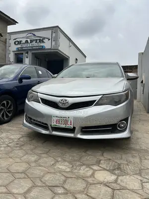 Toyota Camry 2012 Silver