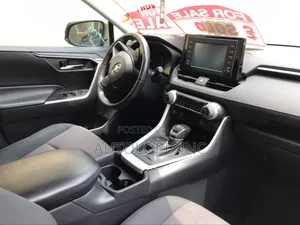 Toyota RAV4 XLE AWD 2020 Gray