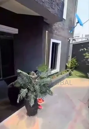 5bdrm Duplex in Ajao Estate for sale