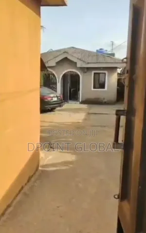 4bdrm Bungalow in N, Ipaja / Ipaja for sale