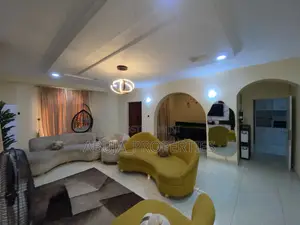 Furnished 3bdrm Apartment in In A Secured Estate, Wuye for rent