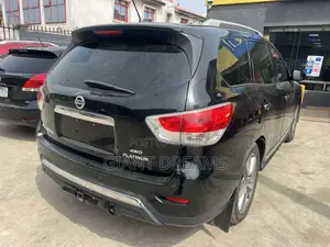 Nissan Pathfinder 2013 Black
