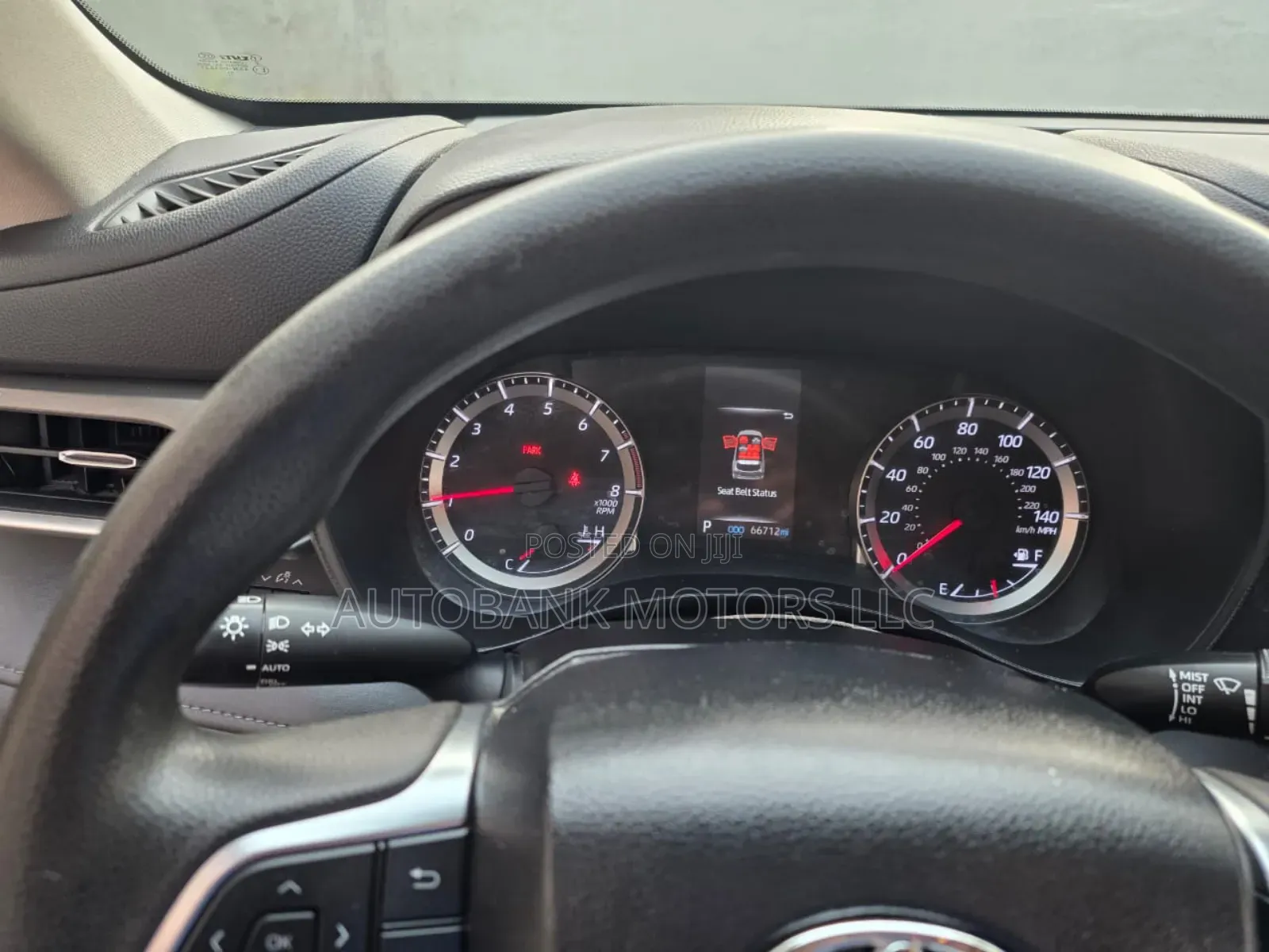Toyota Highlander LE 2021 Silver