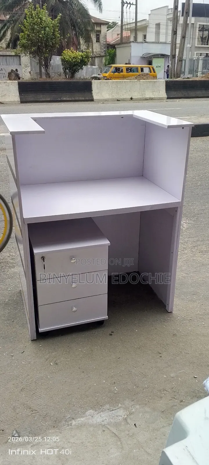 Reception Desk/Table