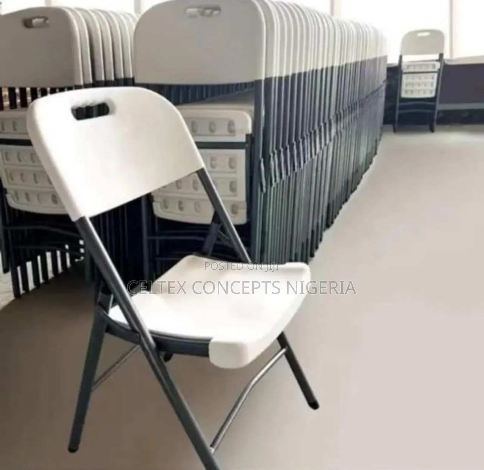 White Plastic Folding Chairs for Events