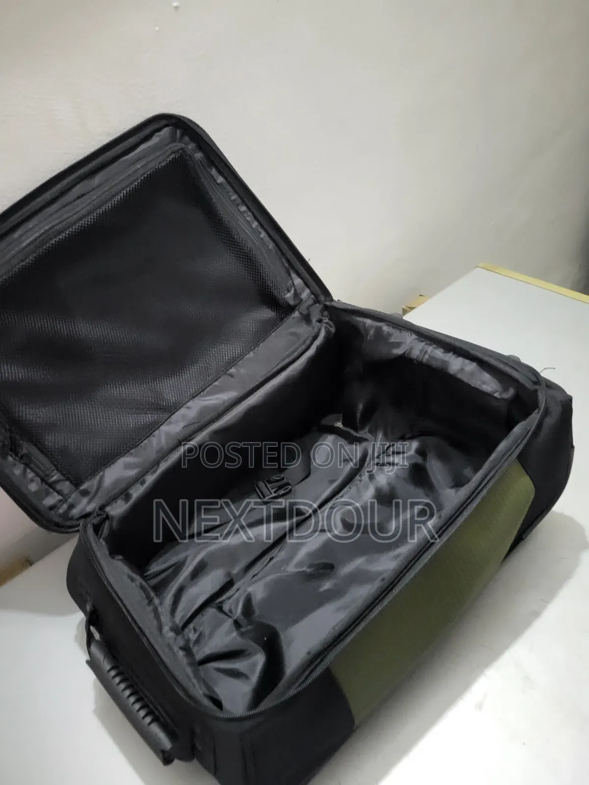 Traveling Bag