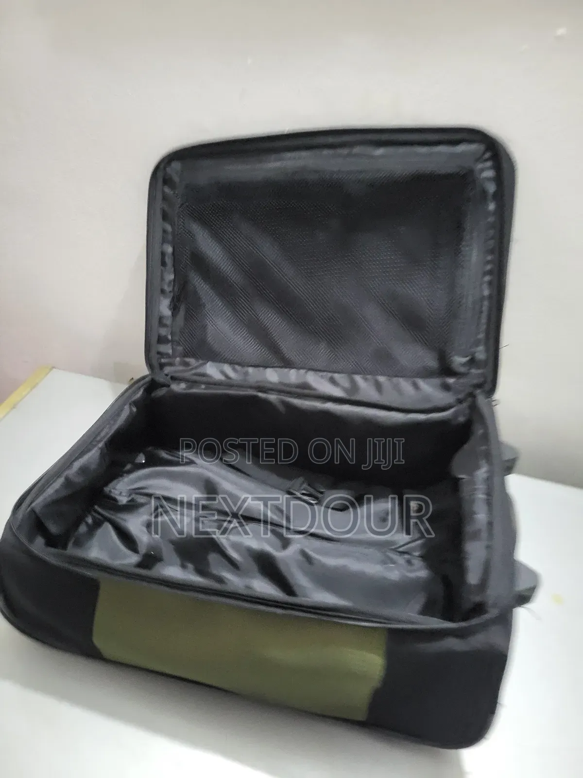 Traveling Bag