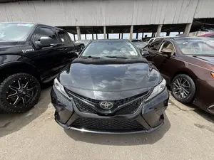 Toyota Camry XSE FWD (2.5L 4cyl 8AM) 2018 Black