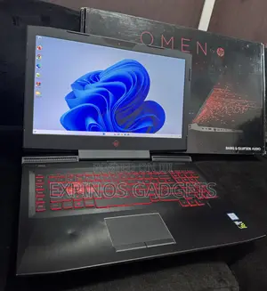 Laptop HP Omen 17 8GB Intel Core i5 SSD 1T