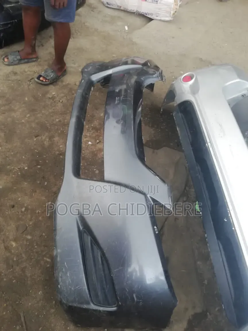 Front Bumper Matrix 2010