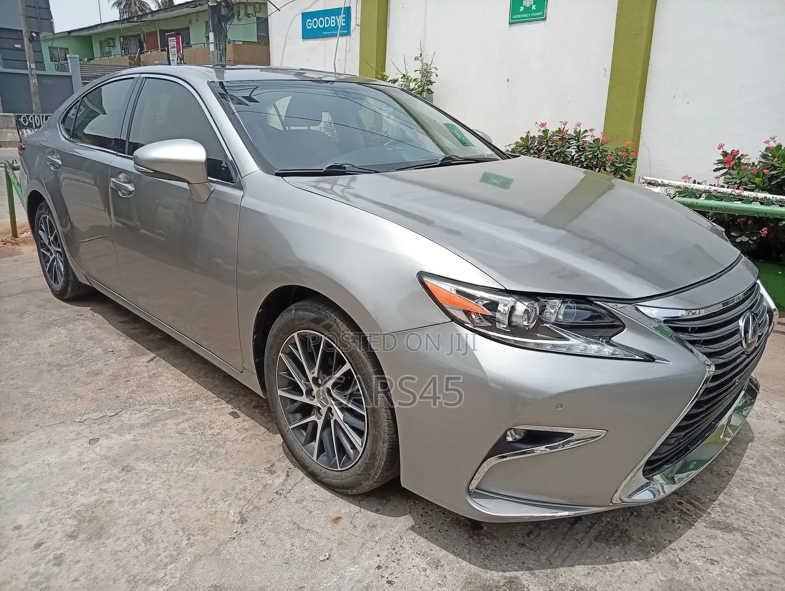 Lexus ES 2016 Silver