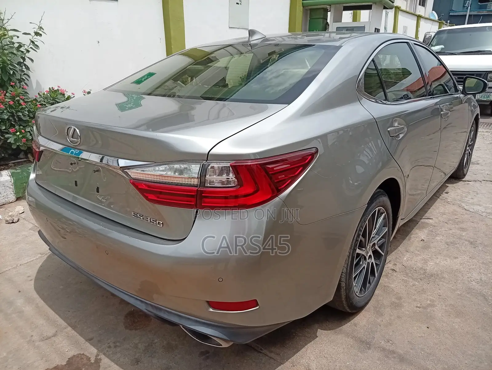 Lexus ES 2016 Silver