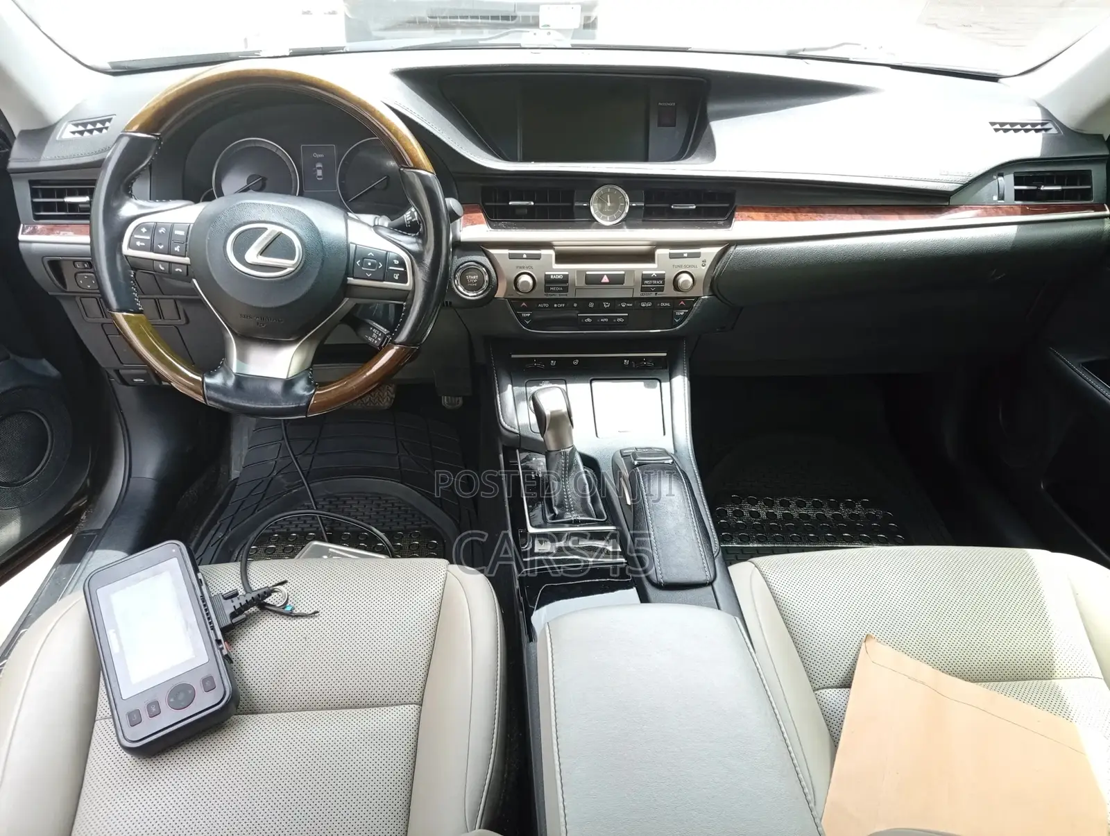 Lexus ES 2016 Silver
