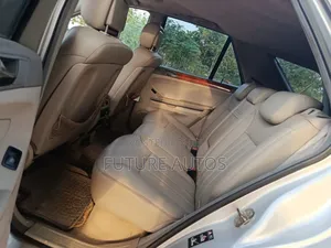 Mercedes-Benz M Class 2009 Silver