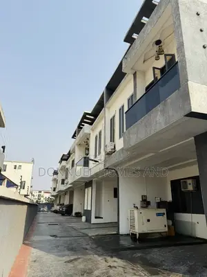 4bdrm Townhouse / Terrace in Ikate for rent