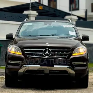 Mercedes-Benz M Class ML350 4dr SUV (3.5L 6cyl 7A) 2014 Brown