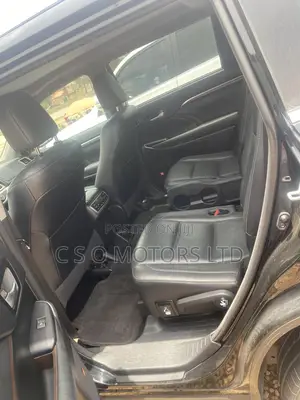 Toyota Highlander XLE V6 4x2 (3.5L 6cyl 6A) 2016 Black