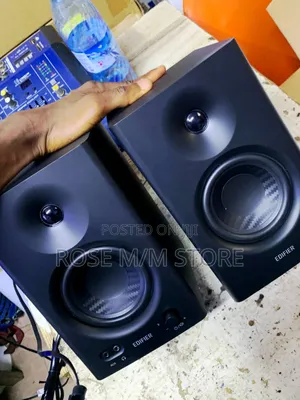 Edifier Studio Monitor