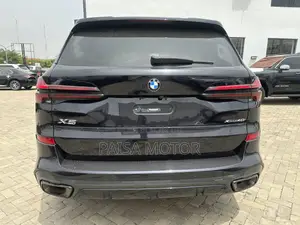 BMW X5 xDrive40i 2024 Black