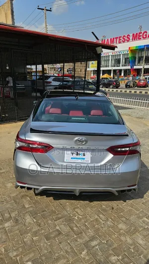 Toyota Camry 2021 Silver