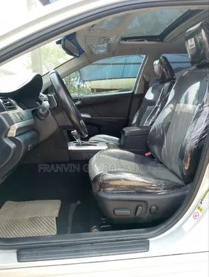 Toyota Camry SE V6 4dr Sedan (3.5L 6cyl 6A) 2012 Silver