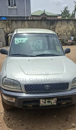 Toyota RAV4 Automatic 2000 Silver
