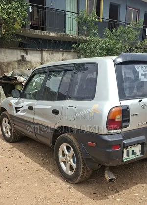 Toyota RAV4 Automatic 2000 Silver