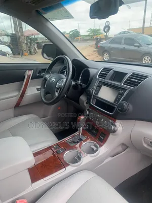 Toyota Highlander Limited 3.5l 4WD 2013 Blue