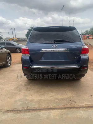 Toyota Highlander Limited 3.5l 4WD 2013 Blue