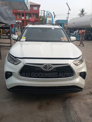 Toyota Highlander 2021 White