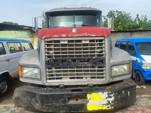 2001 Mack Ch With No Fault and Nothing to Repair. Just Buy and Drive