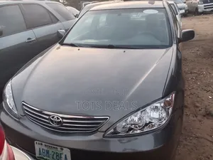 Toyota Camry 2004 Gray