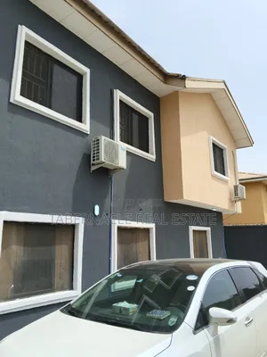 2bdrm Apartment in Fakoyabi, Ebute for rent