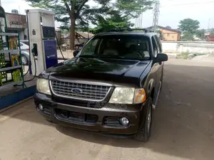 Ford Explorer 2005 Gray